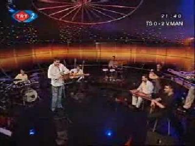 Hüsnü Şenlendirici ve Lao tayfa izle